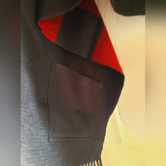 Shawl - Picture 3 of 3